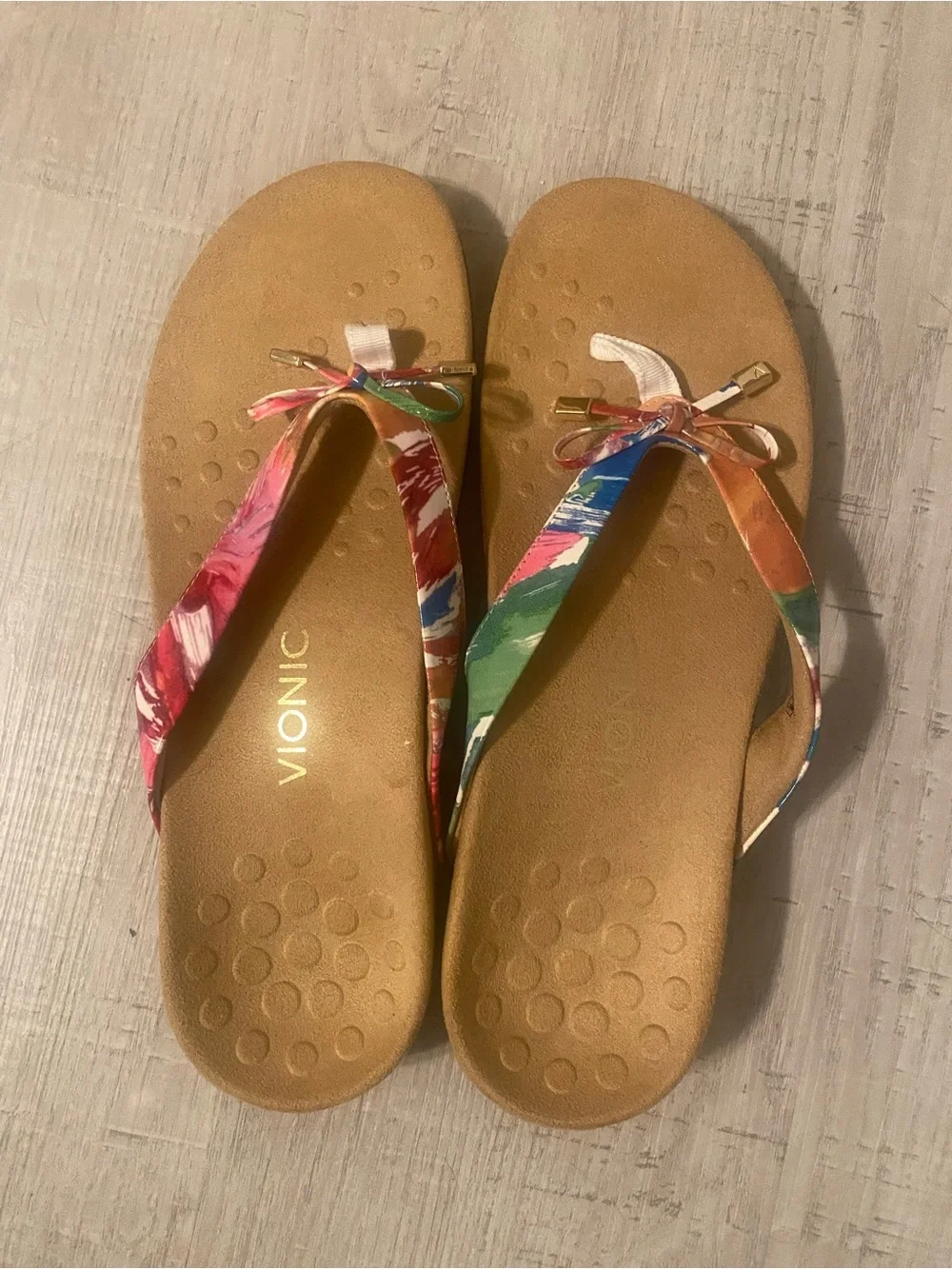 Vionic Bella II Floral Thong Sandals